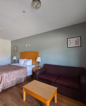 Deluxe Family Room at Whitesboro Inn & Suites